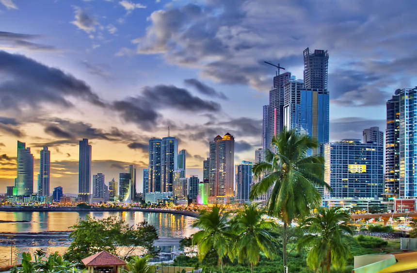 Return flights from Lisbon to Panama for just 346 € 