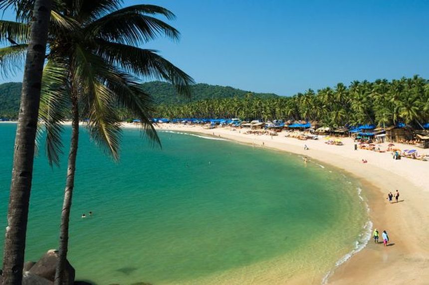 Direct return flights from Manchester to Goa for just 276 £ / 317 €