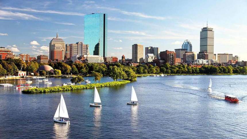 Direct return flights from London to Boston for just 170 £ 