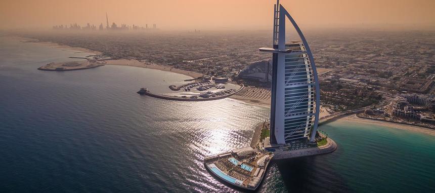 Return flights from Athens to Dubai from just 149 € 