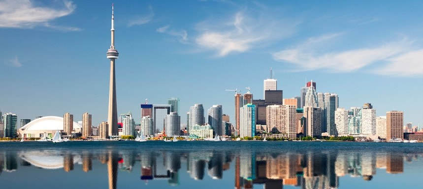 Direct round-trip flights from London to Toronto for just 327 £ 
