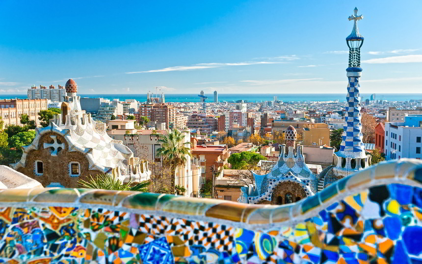 Round-trip flights from Bologna to Barcelona for just 26 € 