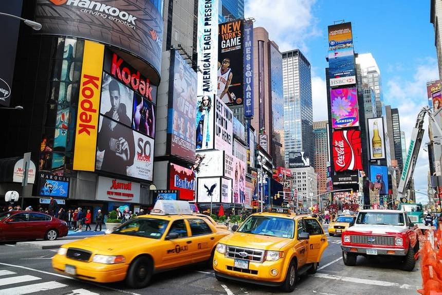 Return flights from Stockholm to New York for just 233 € / 2,308 SEK