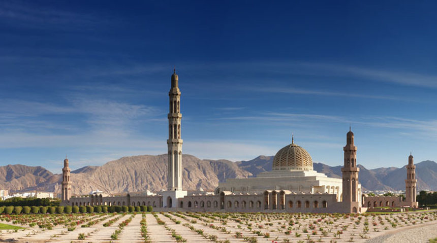 Return flights from London to Oman from just 211 £