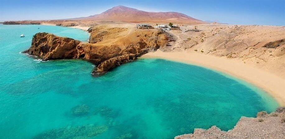 MEGASALE ! Direct round-trip flights from FRANCE to Canary Islands, SPAIN for just 2 € 