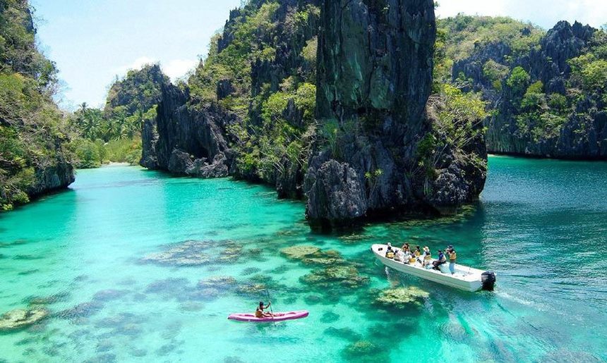 Return flights from Manchester to Philippines from only 327 £
