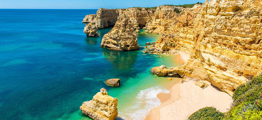 Return flights from Nantes to Faro for just 29 € 