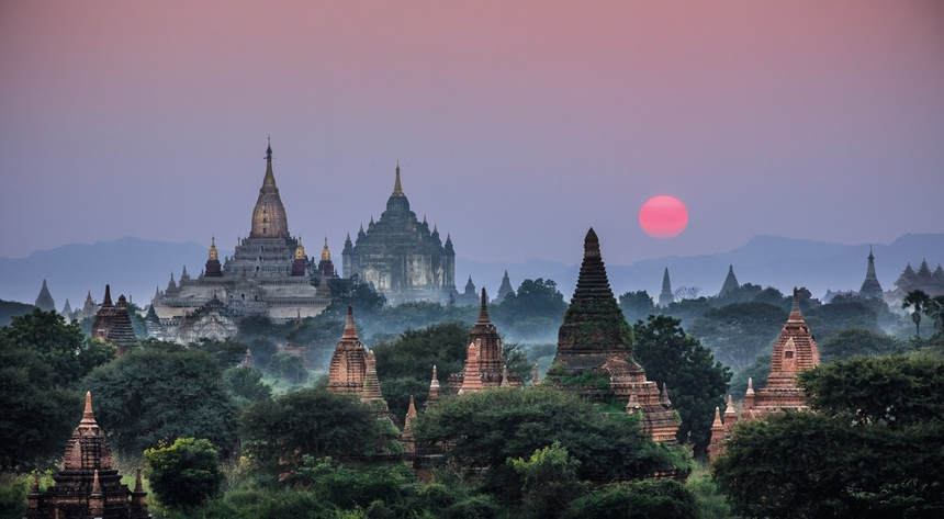 Visit enchanting Myanmar, return flights from Paris for only 379 €
