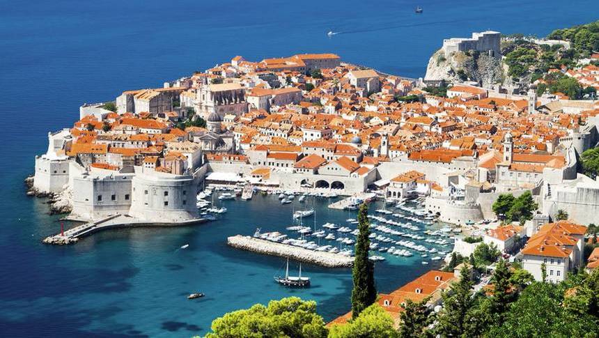 Summer return flights from Milan to Dubrovnik, Croatia from just 37 € ( Min 2 Pax )