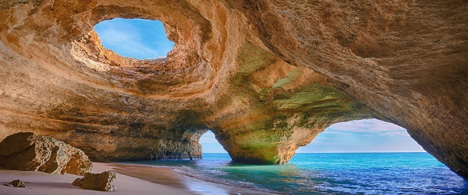 Summer round-trip flights from Bristol to Faro, Portugal for just 51 £ 