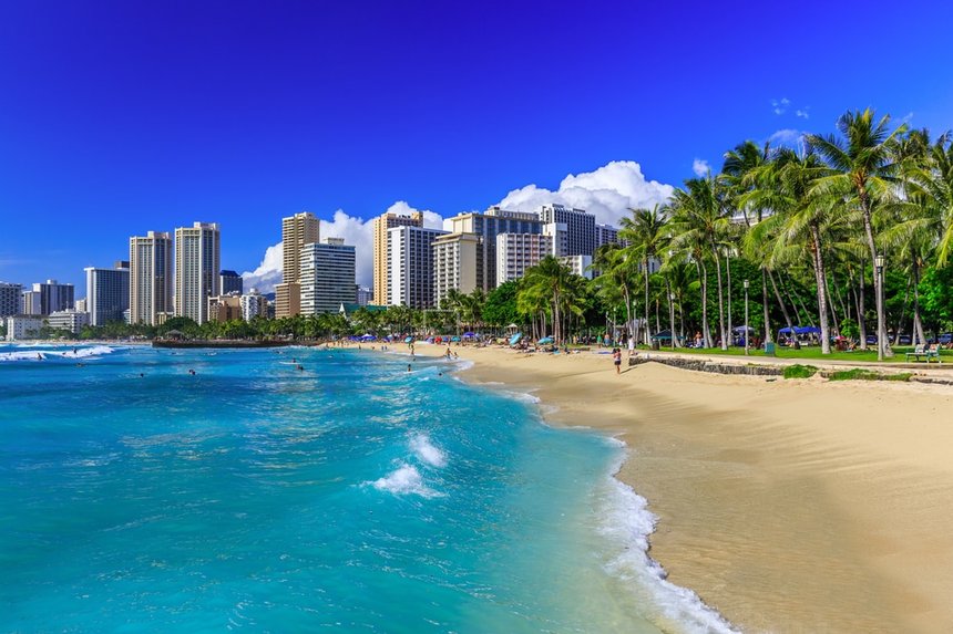 Return flights from Amsterdam to Honolulu from just 399 € 