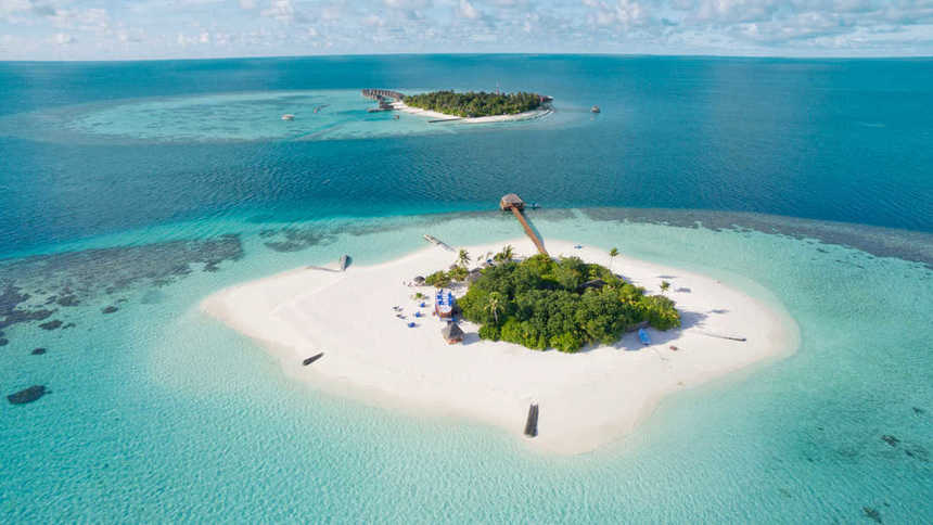 Summer return flights from Sofia to Malè, Maldives for just 430 €