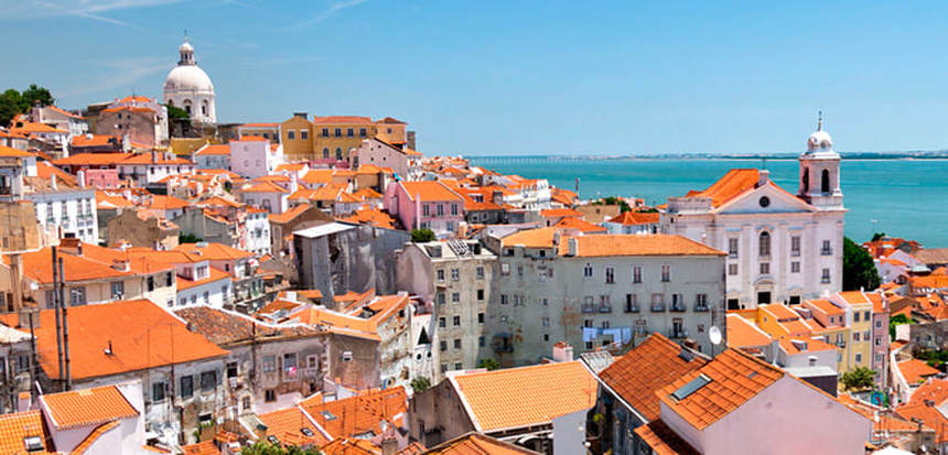 Round-trip flights from London to Lisbon for only 25 £ 