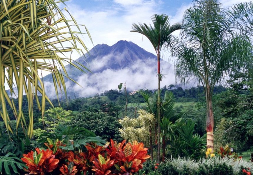 Round-trip flights from Prague to San José, Costa Rica from just 320 € 