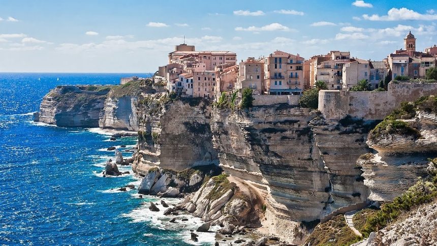 Summer return flights from London to Corsica from just 60 £