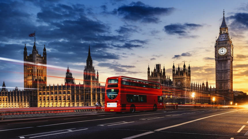 Direct one-way flights from Boston to London for just 70 $ / 54 £ 