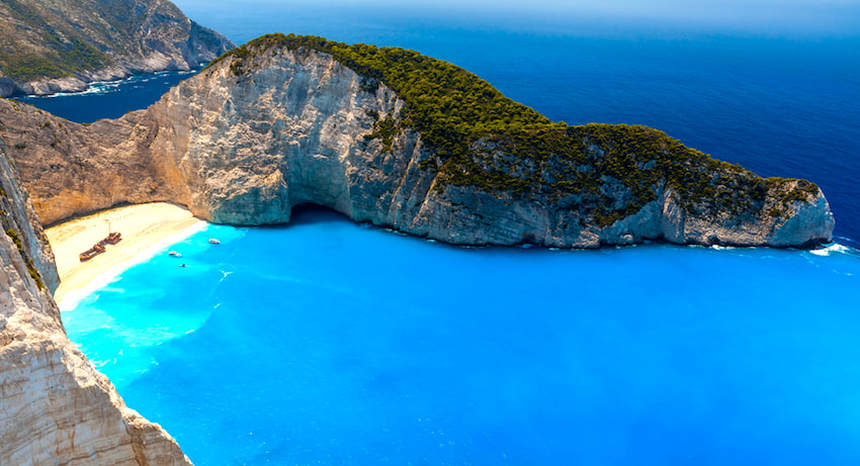 Summer round-trip flights from Naples to Zakynthos, Greece for just 71 €