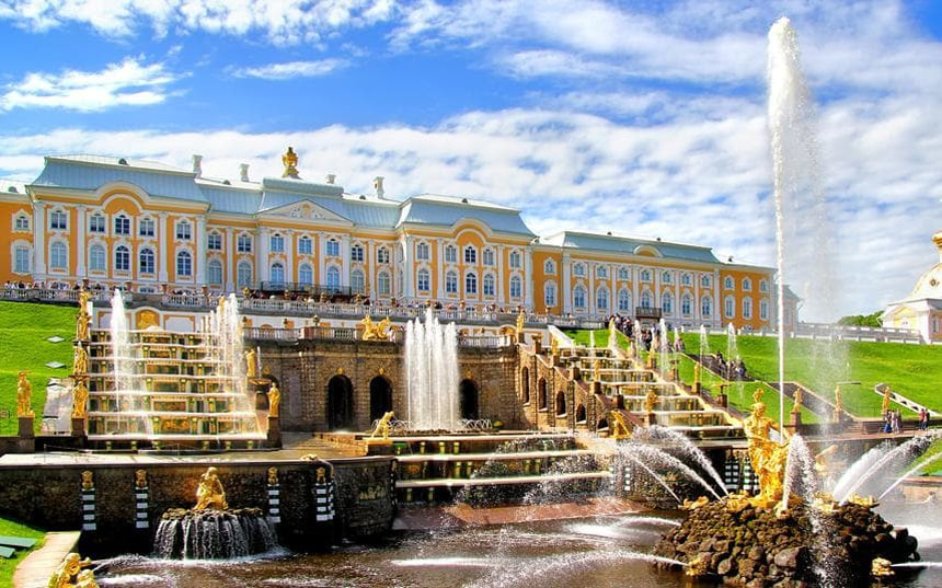 Direct round-trip flights from London to Saint Petersburg, Russia for 58 £ 
